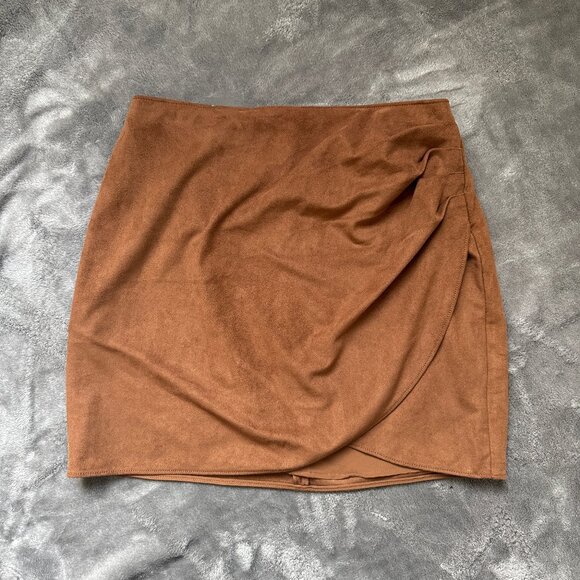 Abercrombie & Fitch Vegan Suede Mini Skirt - Picture 2 of 5